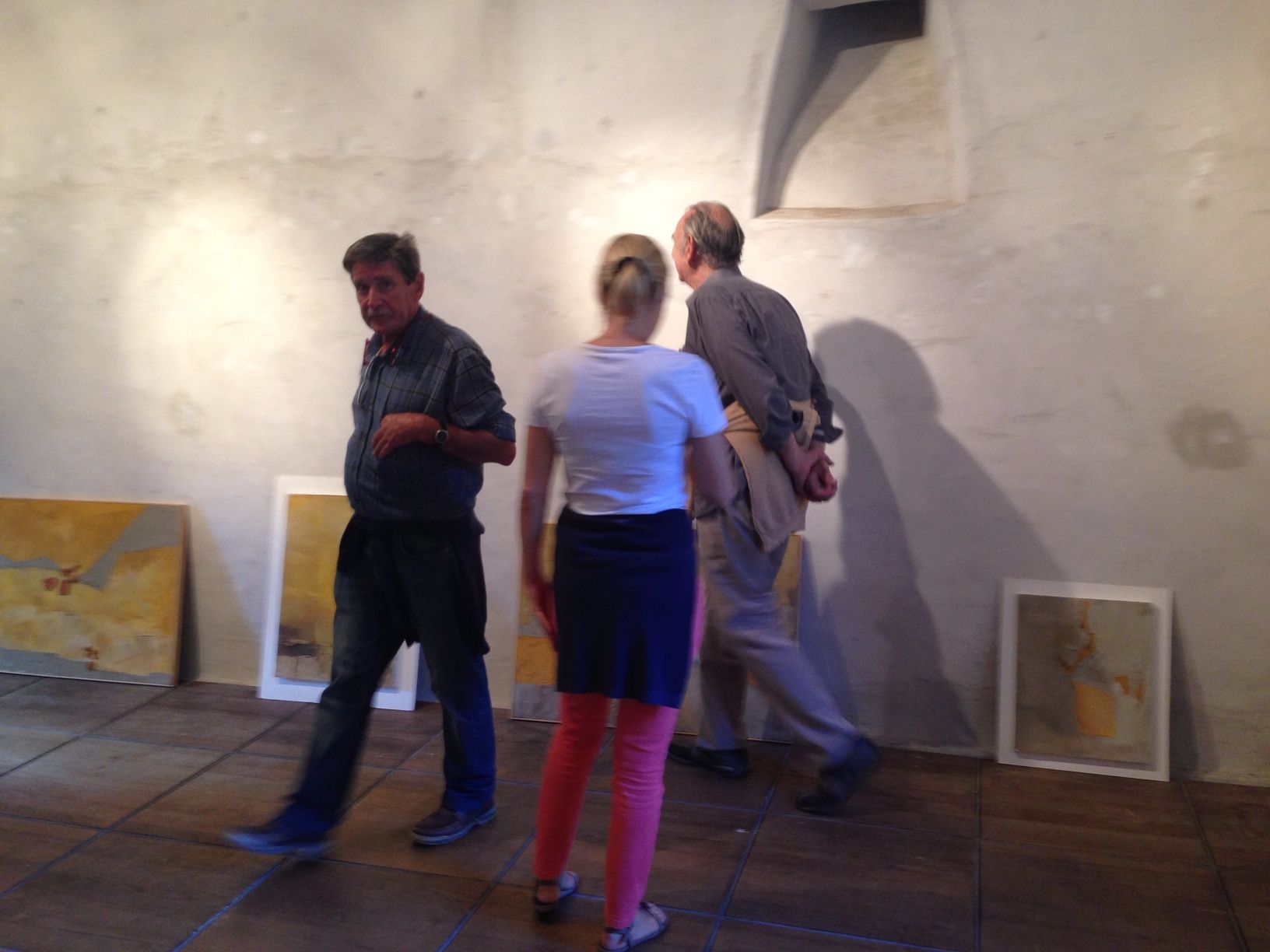 Allestimento Mostra di Emilio Rissone, 28.08.2013 nella Torre Fiorenzana di Grono.